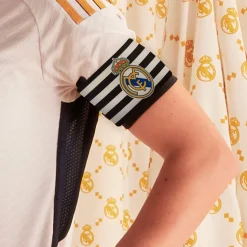 Project Rogers & JLK, S.L. Caps|Captain's Shield Adult Schwarz-Weiß-Armband